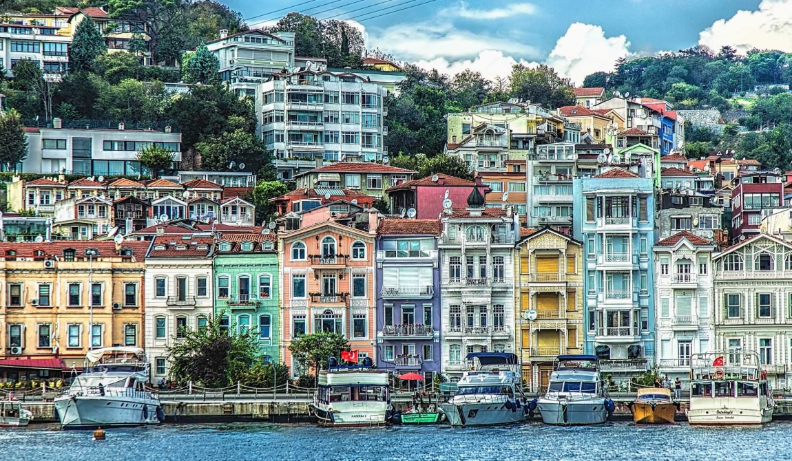8 Scenic Neighborhoods of the Bosphorus 