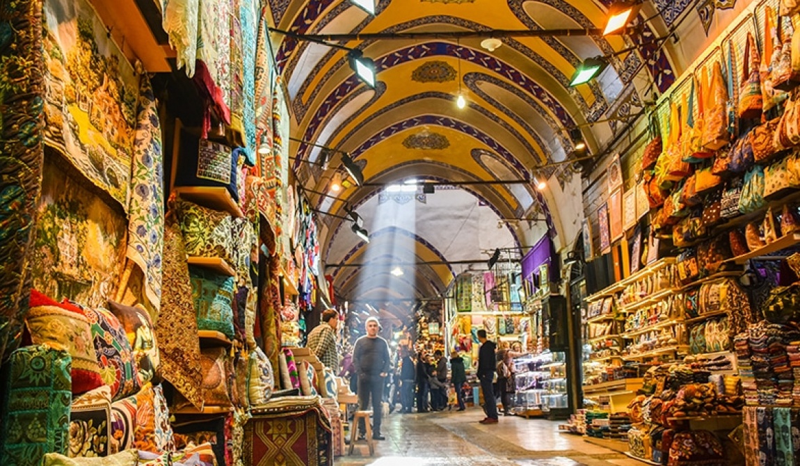 A Day in the Grand Bazaar: Shopping, Taste and History
