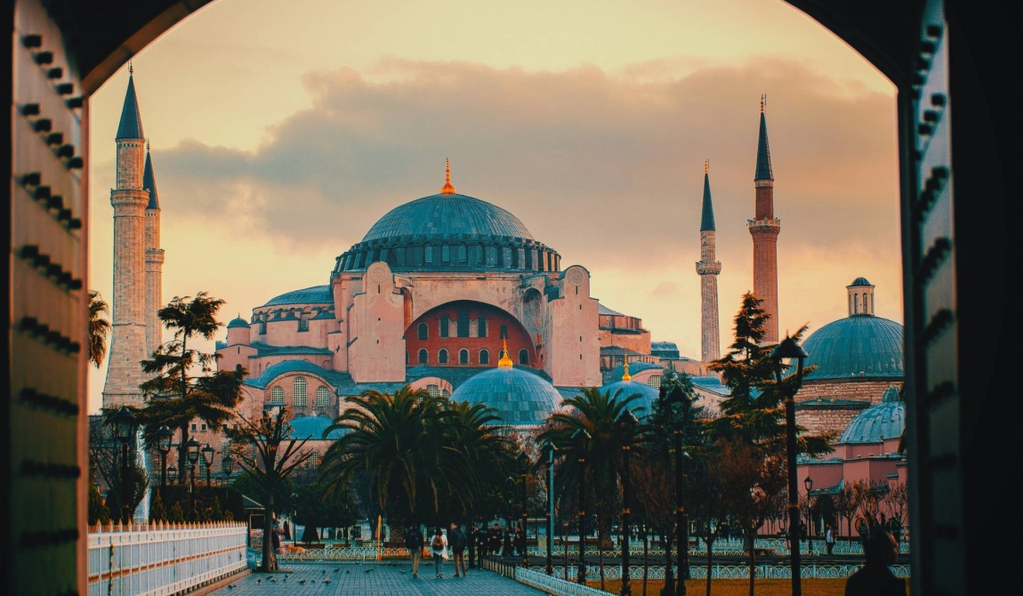Discover the Mysterious History and Magnificent Architecture of Hagia Sophia