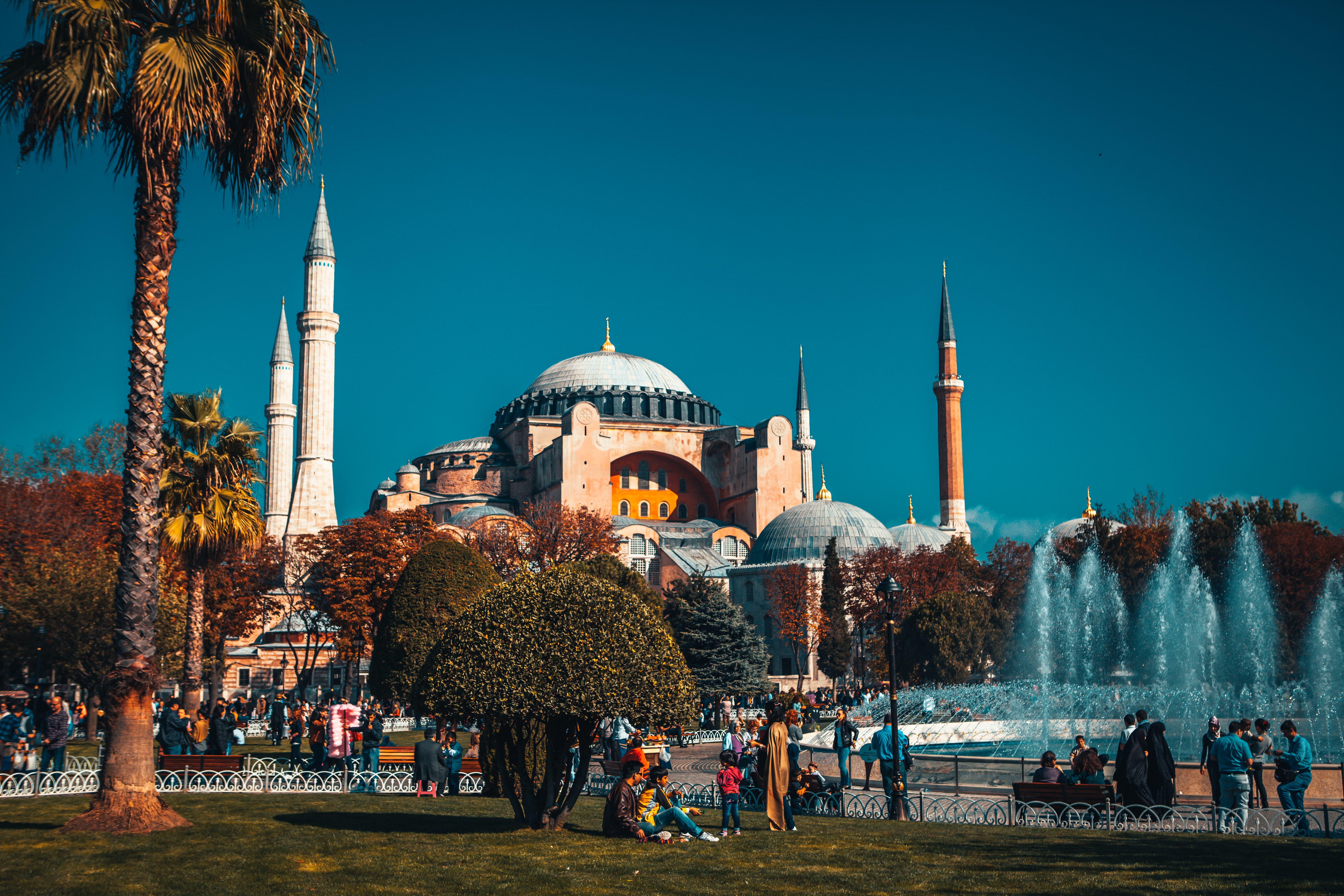 Туры в стамбул на 7. Истанбул Турция. Стамбул площадь 2023. Стамбул 2022. Стамбул 2022 год.